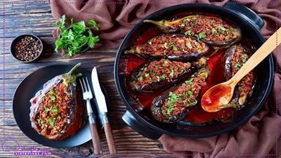 بادمجان شکم پر | 2 روش طرز تهیه با گوشت وسبزیجات (رژیمی)