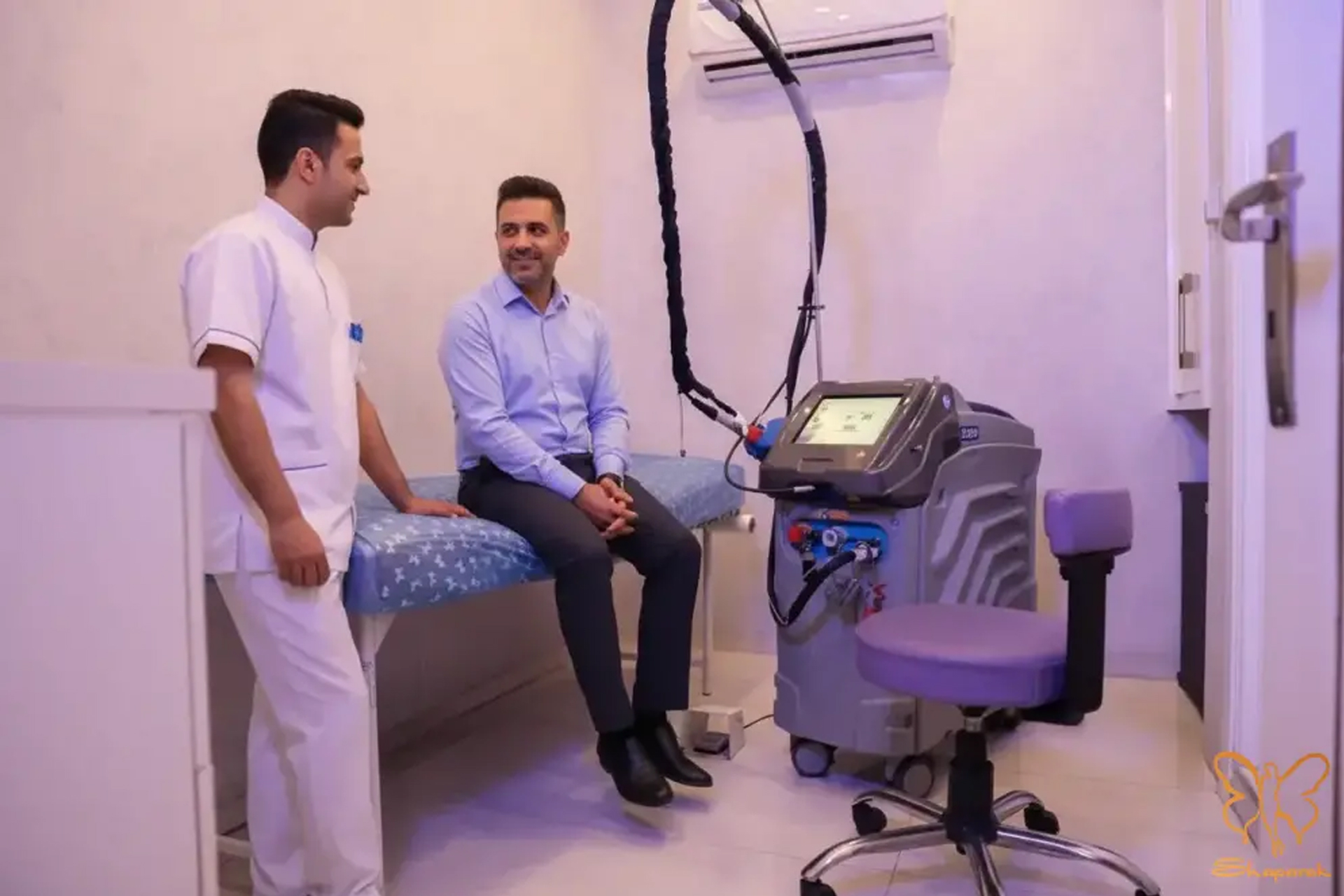 بهترین دستگاه لیزر مو زائد رولی در مشهد کدام است؟ (راهنمای جامع)