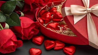 تجربه‌ای متفاوت با خرید آنلاین کادو ولنتاین برای دختر