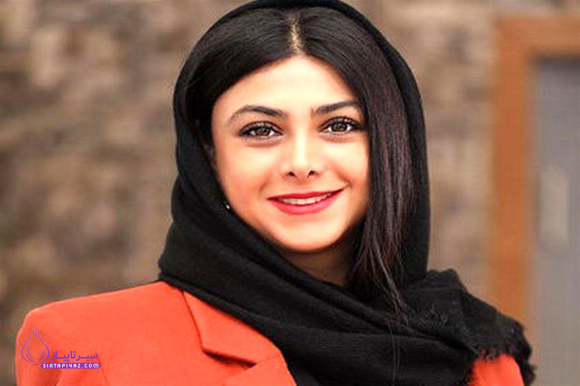 آزاده صمدی آزاده صمدی