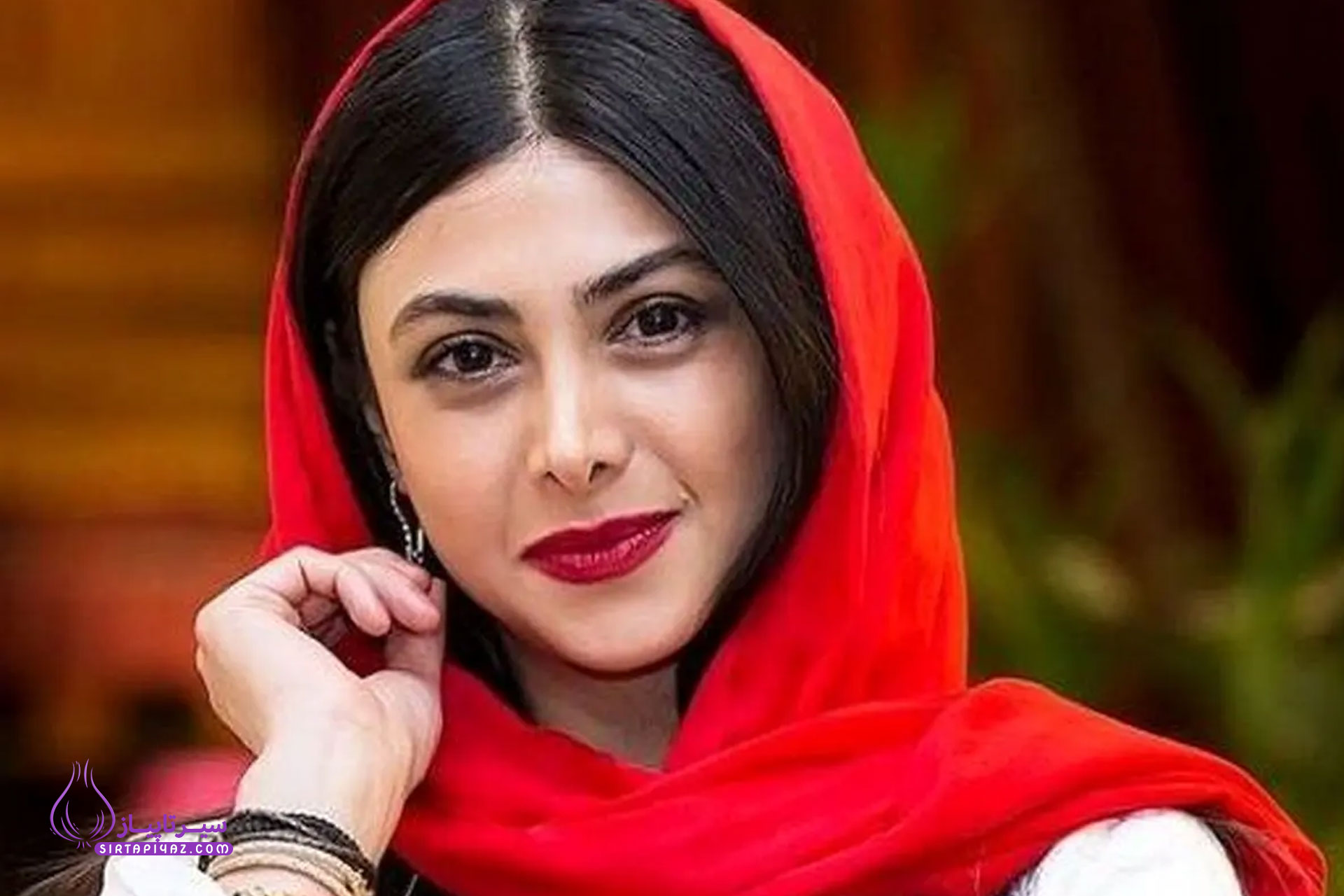 آزاده صمدی آزاده صمدی