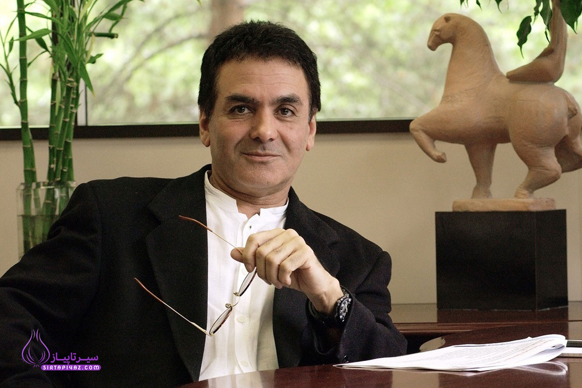 فیروز نادری فیروز نادری