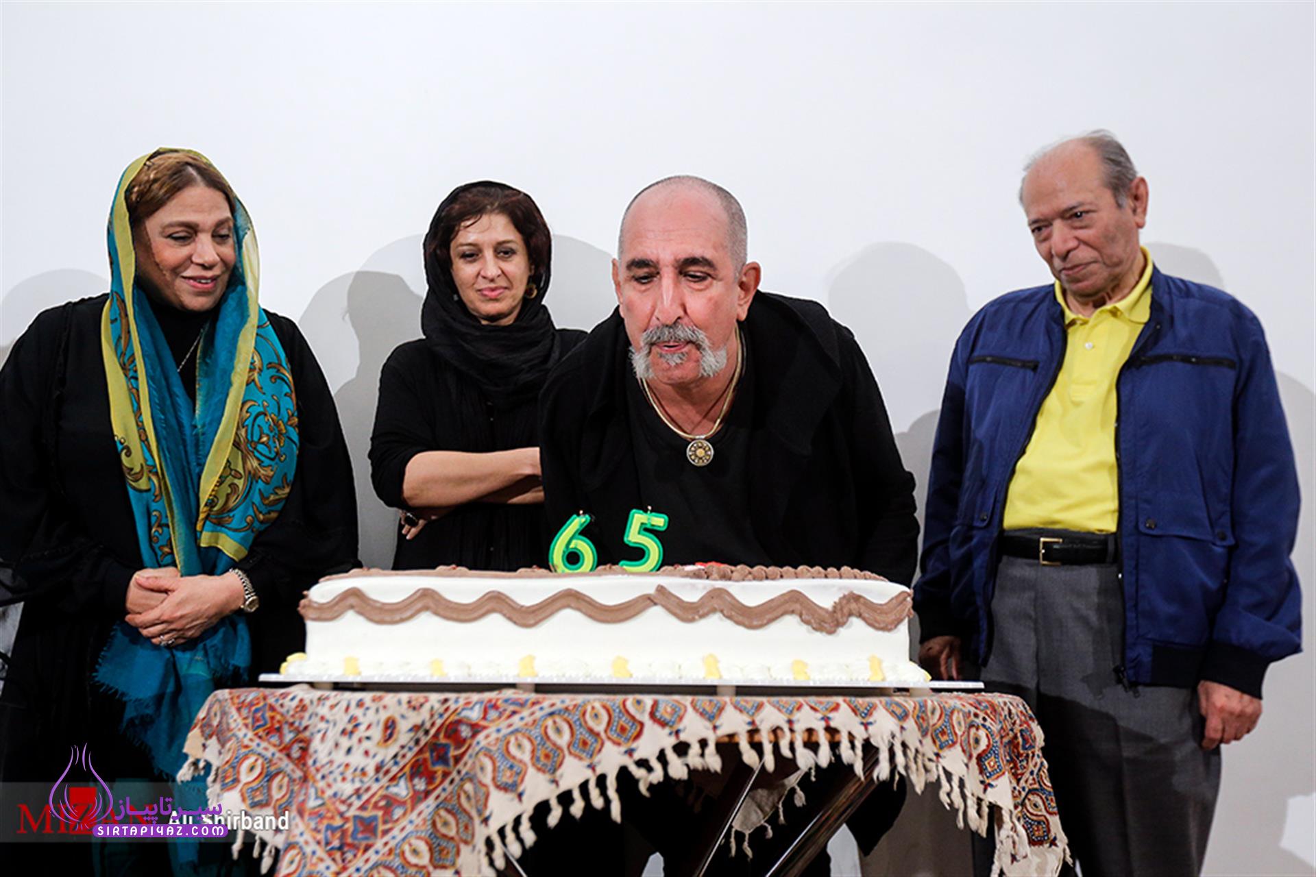 فرهاد آئیش فرهاد آئیش