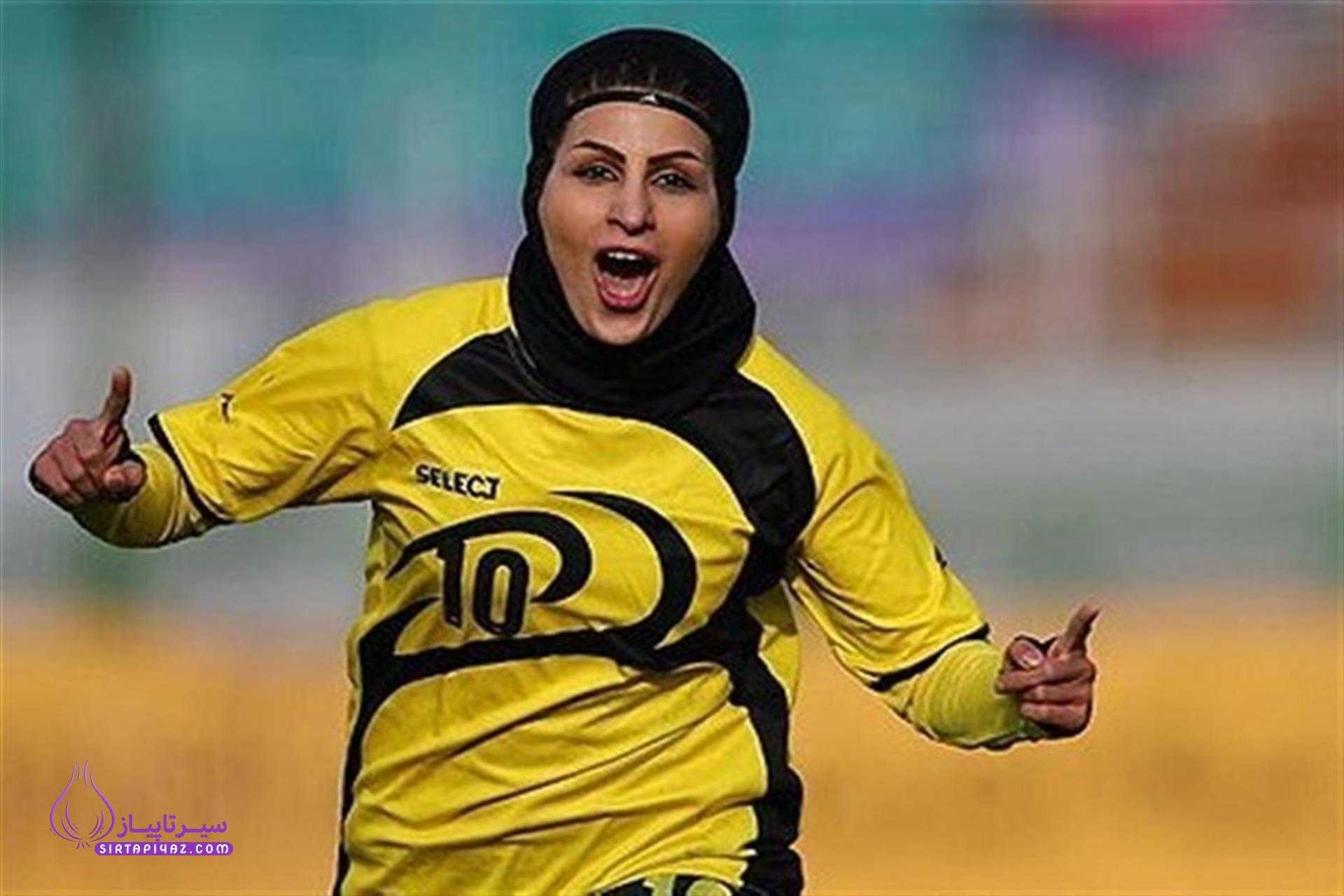 فروغ موری