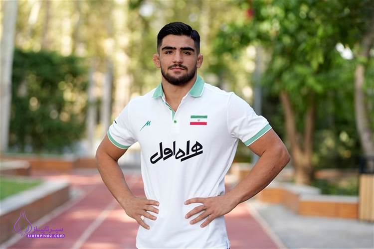 مبین عظیمی اهل کجاست؟